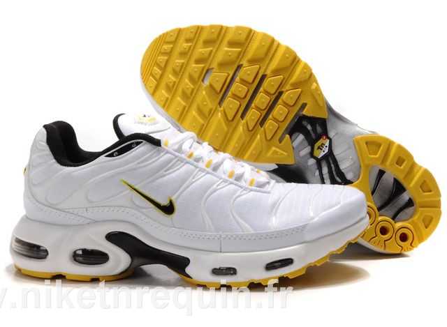 Air Tn Chaussures Blanches Face Inférieure Jaune